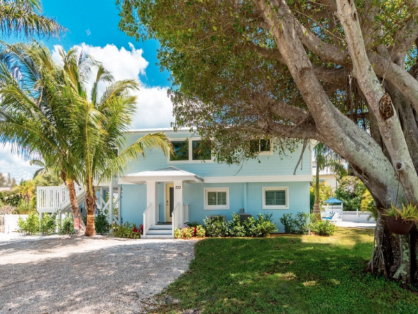 Anna Maria Five Bedroom Beach Home - Private Pool